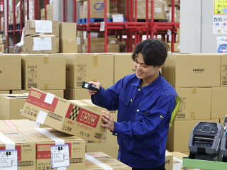 倉庫内の情報を一元管理　　作業の効率化でコスト削減